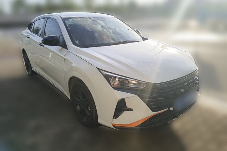 Used Dongfeng Aeolus Yixuan 2023 Mach Edition 1.5L Manual Windstorm Version Front Right 45 Deg