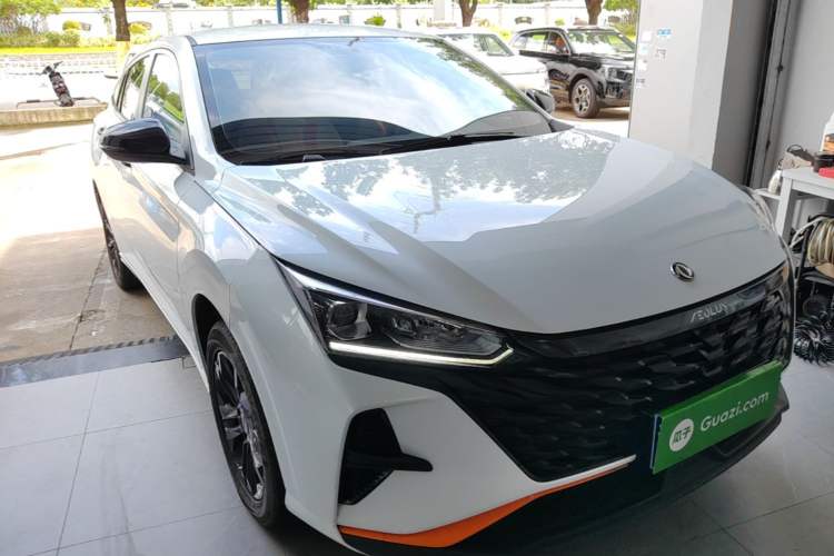 Used Dongfeng Aeolus Yixuan 2023 Mach Edition 1.5L Automatic Chasing Wind Version Front Right 45 Deg