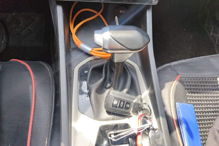 Used Dongfeng Aeolus Yixuan 2023 Mach Edition 1.5L Automatic Chasing Wind Version Gear Lever