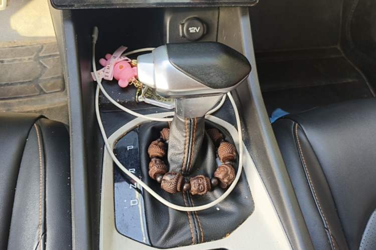 Used Dongfeng Aeolus Yixuan 2023 Mach Edition 1.5L Manual Windstorm Version Gear Lever