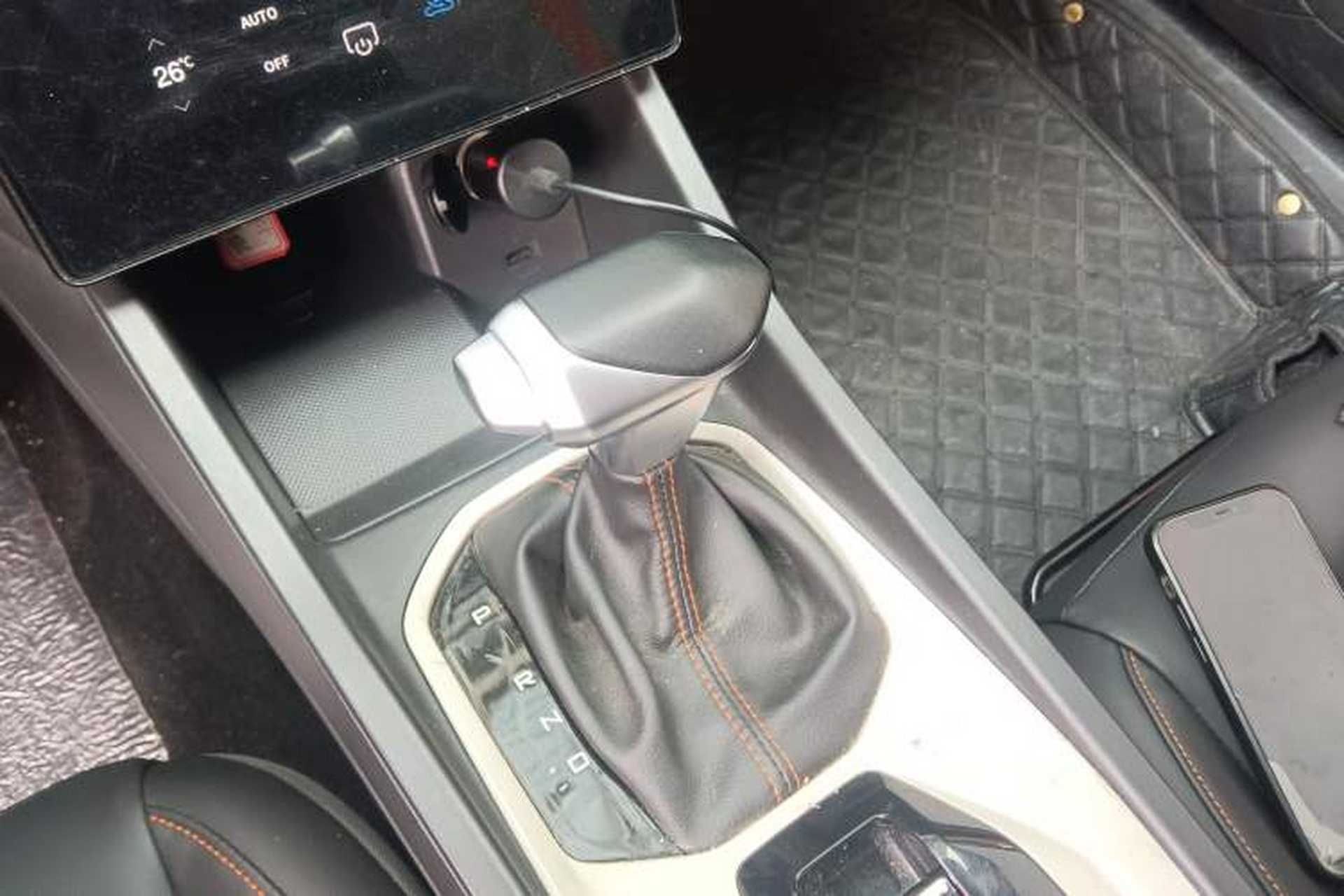 Used Dongfeng Aeolus Yixuan 2023 Mach Edition 1.5L Automatic Chasing Wind Version Gear Lever
