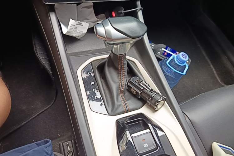 Used Dongfeng Aeolus Yixuan 2023 1.5L Automatic Glory Edition Gear Lever