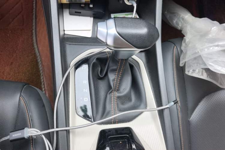 Used Dongfeng Aeolus Yixuan 2023 Mach Edition 1.5L Automatic Chasing Wind Version Gear Lever