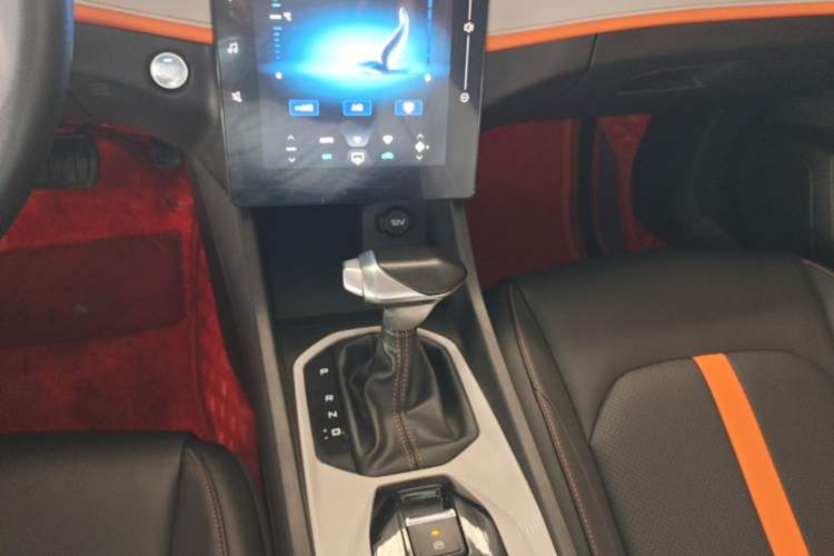 Used Dongfeng Aeolus Yixuan 2023 Mach Edition 1.5L Automatic Chasing Shadow Version Gear Lever