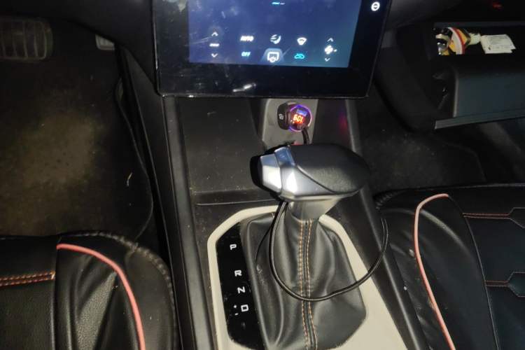 Used Dongfeng Aeolus Yixuan 2023 Mach Edition 1.5L Automatic Chasing Wind Version Gear Lever