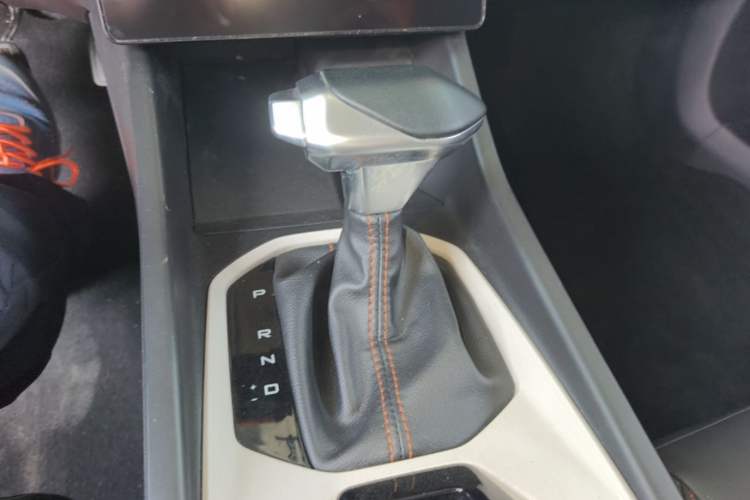 Used Dongfeng Aeolus Yixuan 2023 1.5L Automatic Glory Edition Gear Lever