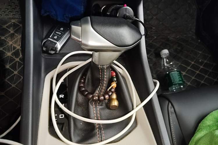Used Dongfeng Aeolus Yixuan 2023 Mach Edition 1.5L Automatic Chasing Shadow Version Gear Lever