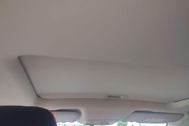 Used Dongfeng Aeolus Yixuan 2023 Mach Edition 1.5L Automatic Chasing Shadow Version Headliner