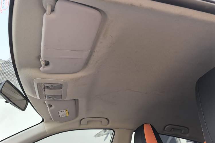 Used Dongfeng Aeolus Yixuan 2023 Mach Edition 1.5L Automatic Chasing Wind Version Headliner