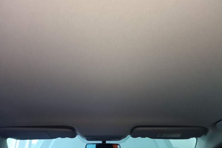 Used Dongfeng Aeolus Yixuan 2023 Mach Edition 1.5L Automatic Chasing Wind Version Headliner