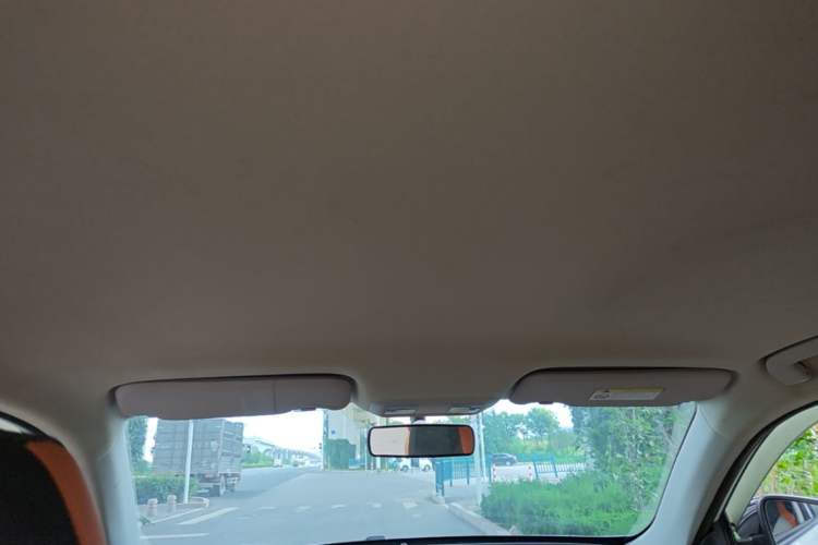 Used Dongfeng Aeolus Yixuan 2023 Mach Edition 1.5L Automatic Chasing Wind Version Headliner
