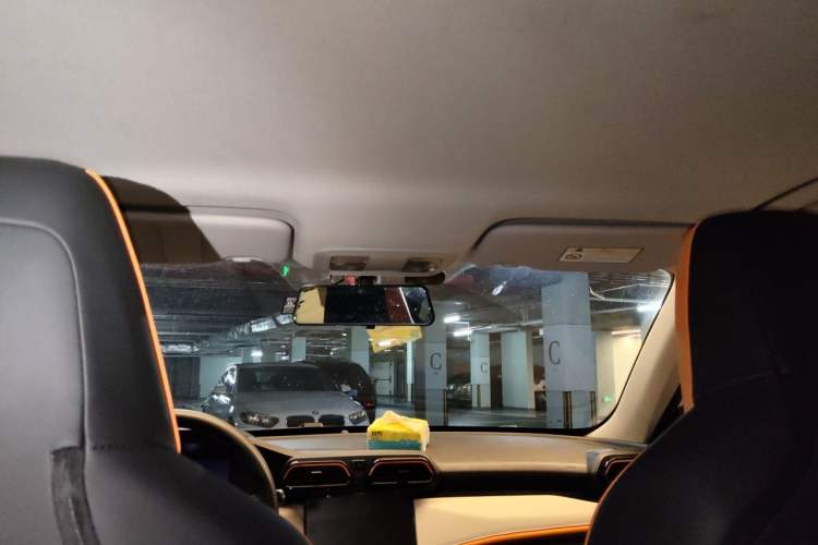 Used Dongfeng Aeolus Yixuan 2023 Mach Edition 1.5L Automatic Chasing Wind Version Headliner