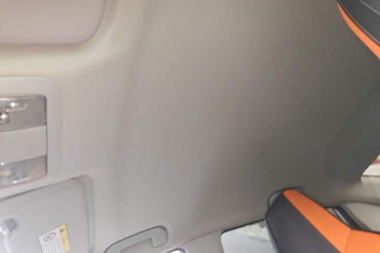 Used Dongfeng Aeolus Yixuan 2023 Mach Edition 1.5L Automatic Chasing Wind Version Headliner