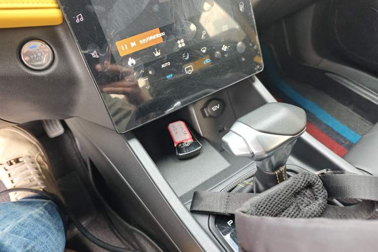 Used Dongfeng Aeolus Yixuan 2023 Mach Edition 1.5T Automatic Pursuit Rider Version Interior 1