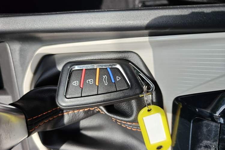 Used Dongfeng Aeolus Yixuan 2023 Mach Edition 1.5L Automatic Chasing Wind Version Interior 1