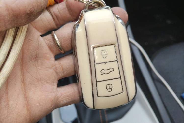 Used Dongfeng Aeolus Yixuan 2023 1.5L Automatic Glory Edition Interior 1
