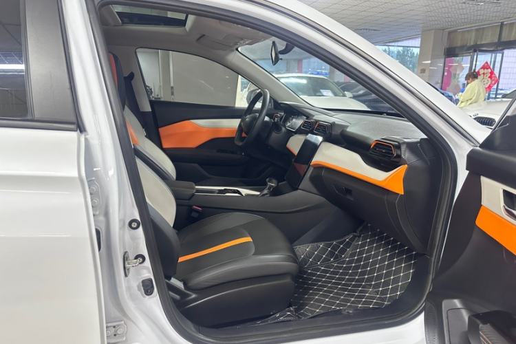 Used Dongfeng Aeolus Yixuan 2023 Mach Edition 1.5L Automatic Chasing Shadow Version Interior 11