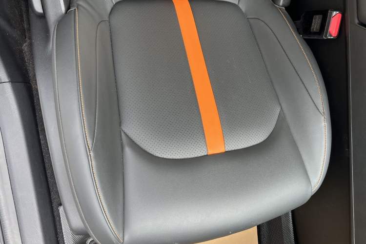 Used Dongfeng Aeolus Yixuan 2023 Mach Edition 1.5L Automatic Chasing Wind Version Interior 11