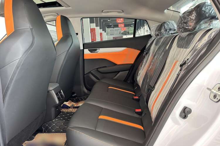 Used Dongfeng Aeolus Yixuan 2023 Mach Edition 1.5L Automatic Chasing Shadow Version Interior 3