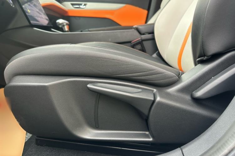 Used Dongfeng Aeolus Yixuan 2023 Mach Edition 1.5L Automatic Chasing Wind Version Interior 4