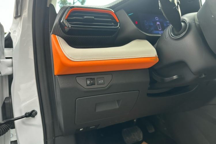Used Dongfeng Aeolus Yixuan 2023 Mach Edition 1.5L Automatic Chasing Wind Version Interior 5