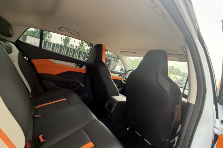 Used Dongfeng Aeolus Yixuan 2023 Mach Edition 1.5L Automatic Chasing Wind Version Interior 9
