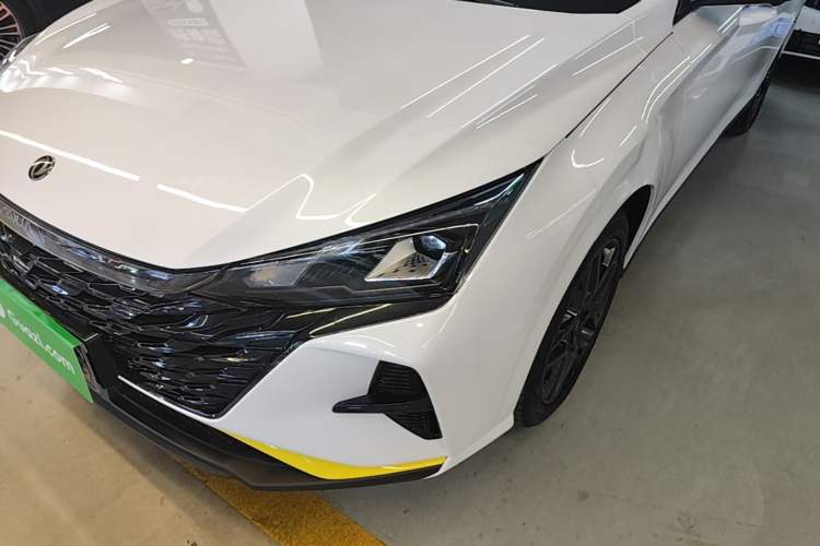 Used Dongfeng Aeolus Yixuan 2023 Mach Edition 1.5T Automatic Pursuit Rider Version Left Front Headlight