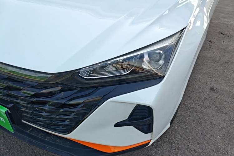 Used Dongfeng Aeolus Yixuan 2023 Mach Edition 1.5L Automatic Chasing Wind Version Left Front Headlight