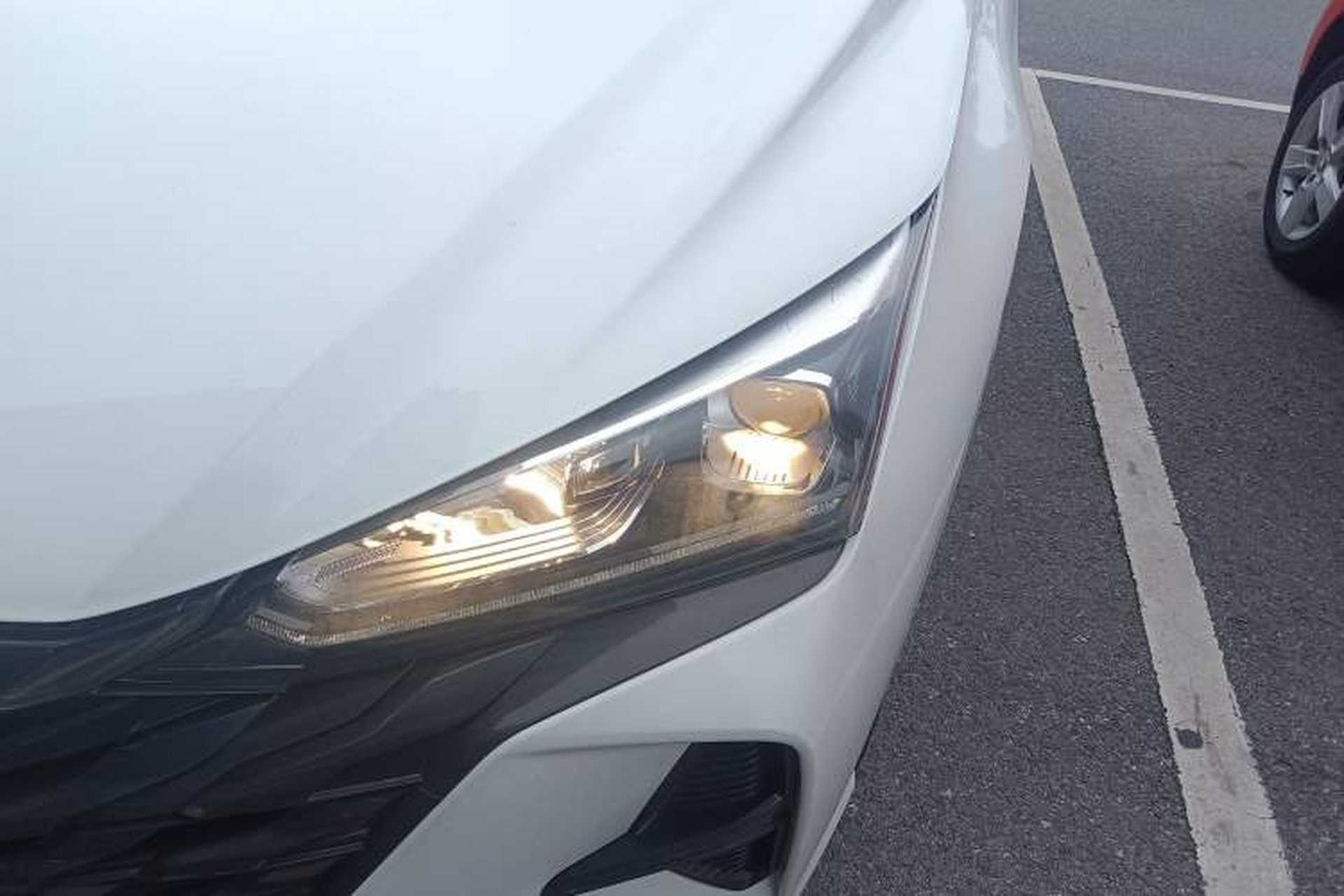 Used Dongfeng Aeolus Yixuan 2023 Mach Edition 1.5L Automatic Chasing Wind Version Left Front Headlight