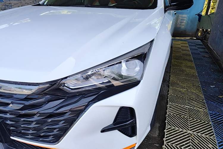 Used Dongfeng Aeolus Yixuan 2023 Mach Edition 1.5L Automatic Chasing Wind Version Left Front Headlight