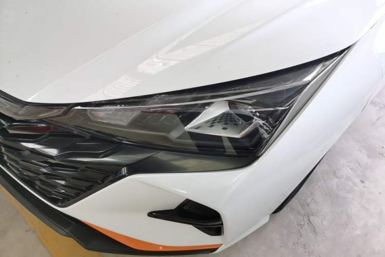 Used Dongfeng Aeolus Yixuan 2023 Mach Edition 1.5L Automatic Chasing Shadow Version Left Front Headlight