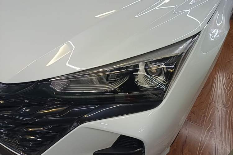 Used Dongfeng Aeolus Yixuan 2023 1.5L Automatic Glory Edition Left Front Headlight