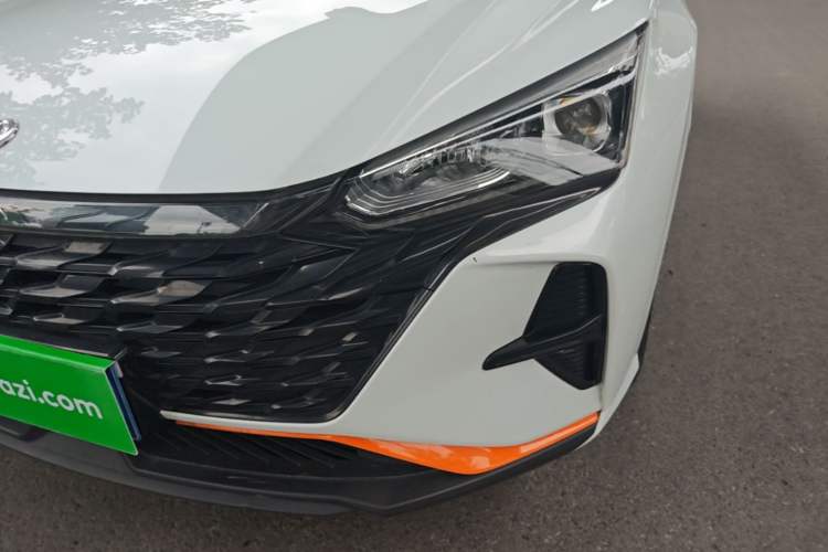 Used Dongfeng Aeolus Yixuan 2023 Mach Edition 1.5L Automatic Chasing Wind Version Left Front Headlight