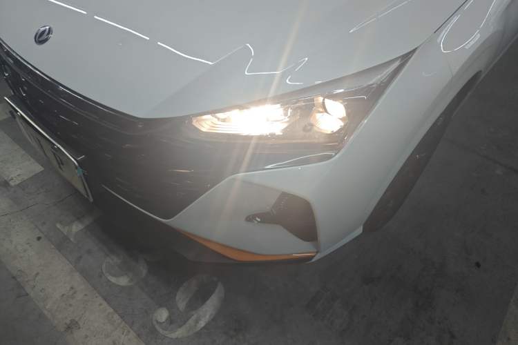 Used Dongfeng Aeolus Yixuan 2023 Mach Edition 1.5L Automatic Chasing Wind Version Left Front Headlight