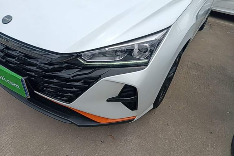 Used Dongfeng Aeolus Yixuan 2023 Mach Edition 1.5L Automatic Chasing Wind Version Left Front Headlight