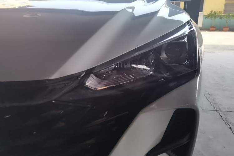 Used Dongfeng Aeolus Yixuan 2023 Mach Edition 1.5L Automatic Chasing Wind Version Left Front Headlight