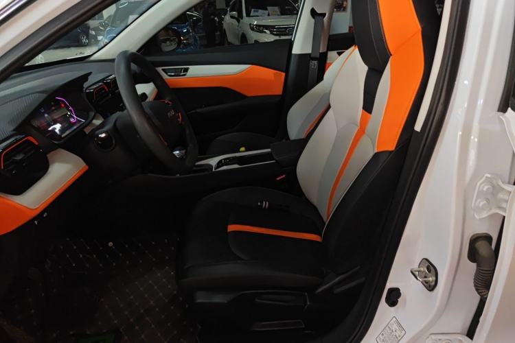 Used Dongfeng Aeolus Yixuan 2023 Mach Edition 1.5L Automatic Chasing Wind Version Left Front Seat
