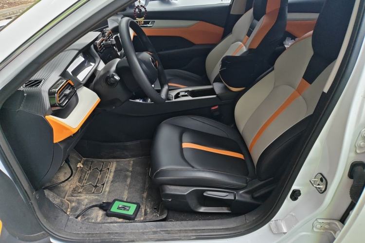 Used Dongfeng Aeolus Yixuan 2023 Mach Edition 1.5L Automatic Chasing Shadow Version Left Front Seat