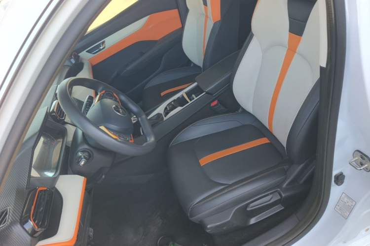 Used Dongfeng Aeolus Yixuan 2023 Mach Edition 1.5L Automatic Chasing Wind Version Left Front Seat