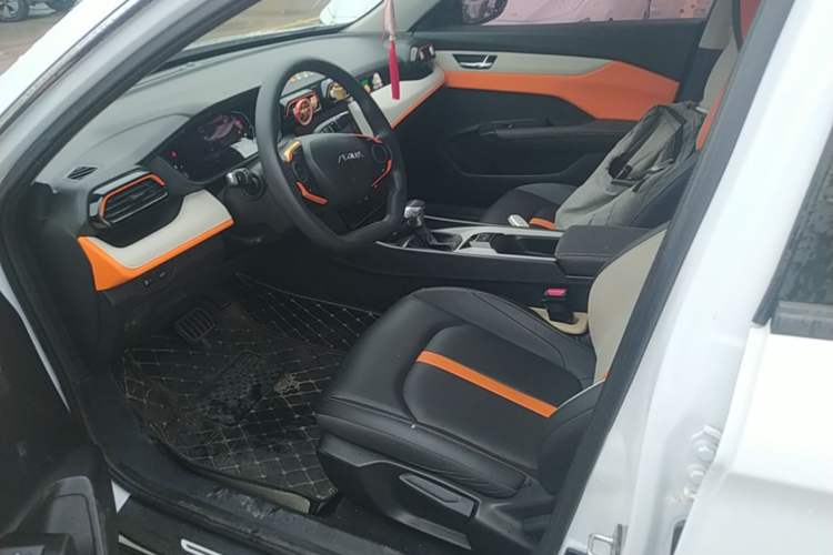 Used Dongfeng Aeolus Yixuan 2023 Mach Edition 1.5L Automatic Chasing Wind Version Left Front Seat