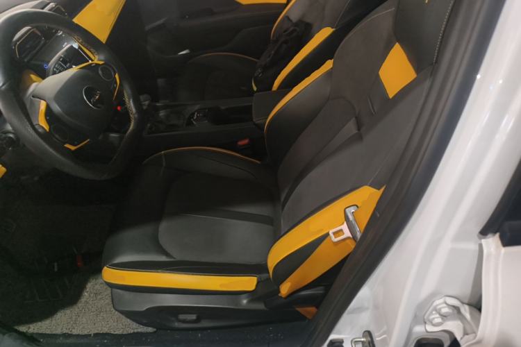Used Dongfeng Aeolus Yixuan 2023 Mach Edition 1.5T Automatic Pursuit Rider Version Left Front Seat