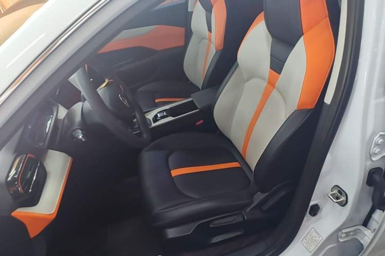 Used Dongfeng Aeolus Yixuan 2023 Mach Edition 1.5L Automatic Chasing Wind Version Left Front Seat