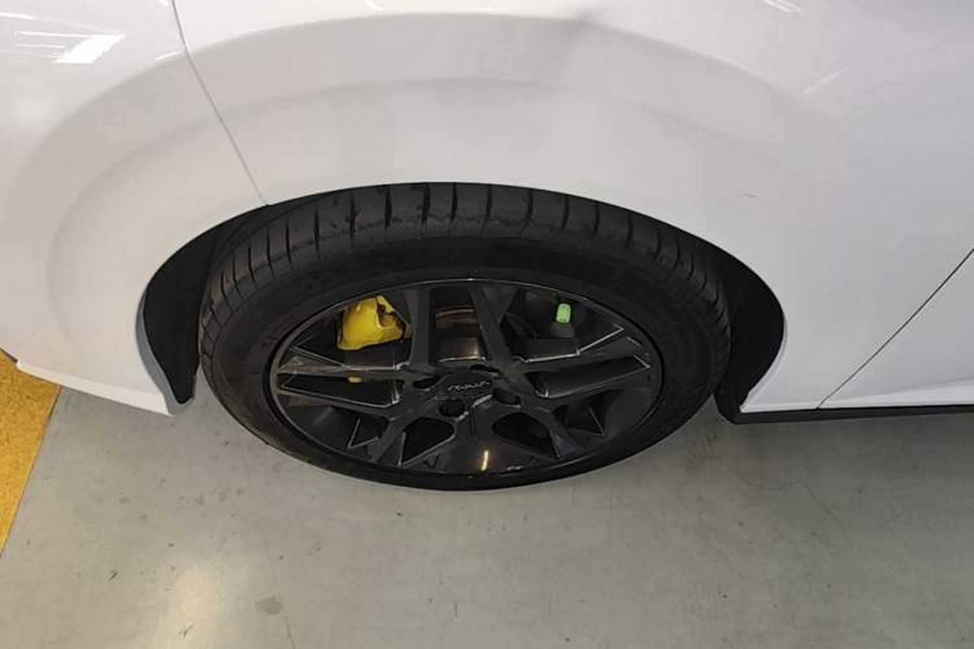 Used Dongfeng Aeolus Yixuan 2023 Mach Edition 1.5T Automatic Pursuit Rider Version Left Front Wheel Hub