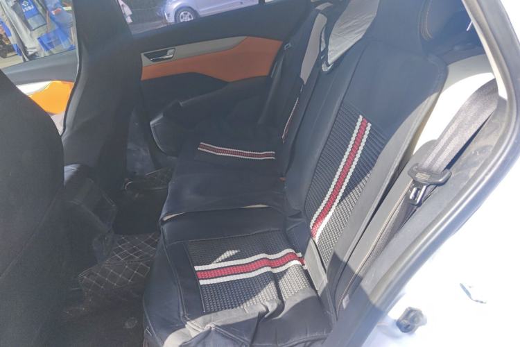Used Dongfeng Aeolus Yixuan 2023 Mach Edition 1.5L Automatic Chasing Wind Version Left Rear Seat