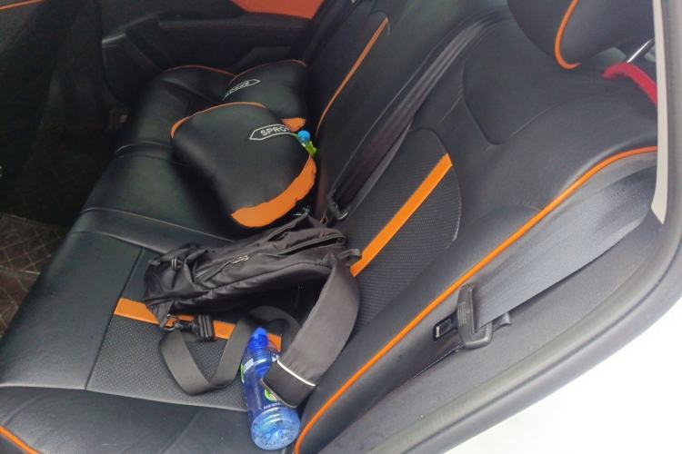 Used Dongfeng Aeolus Yixuan 2023 Mach Edition 1.5L Automatic Chasing Wind Version Left Rear Seat