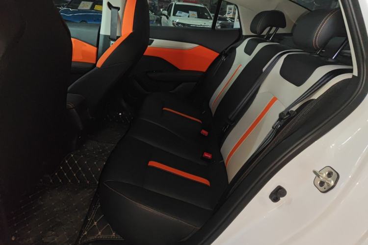 Used Dongfeng Aeolus Yixuan 2023 Mach Edition 1.5L Automatic Chasing Wind Version Left Rear Seat