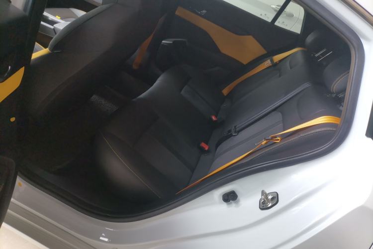 Used Dongfeng Aeolus Yixuan 2023 Mach Edition 1.5T Automatic Pursuit Rider Version Left Rear Seat