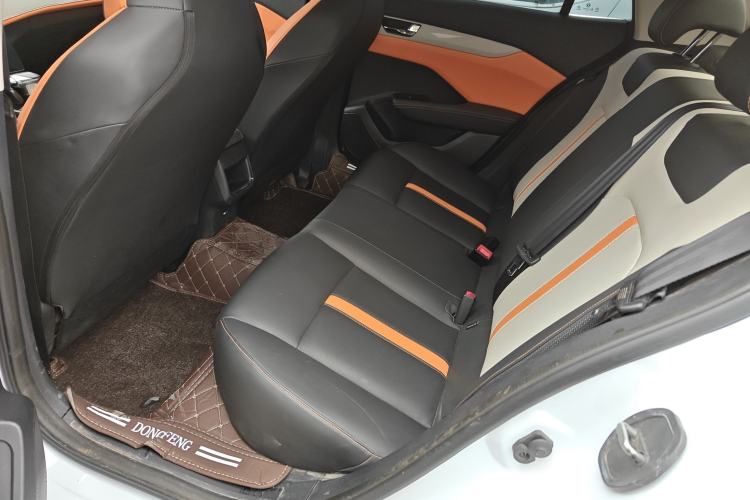 Used Dongfeng Aeolus Yixuan 2023 Mach Edition 1.5L Automatic Chasing Wind Version Left Rear Seat
