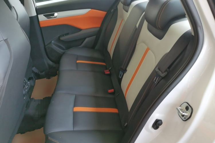 Used Dongfeng Aeolus Yixuan 2023 Mach Edition 1.5L Automatic Chasing Shadow Version Left Rear Seat