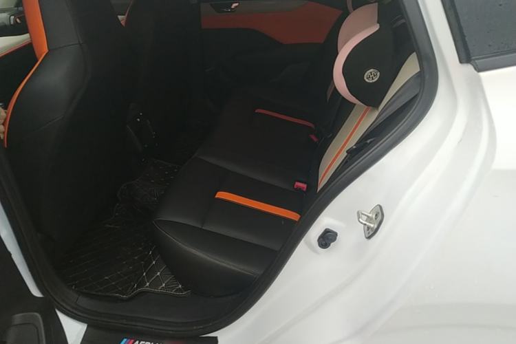 Used Dongfeng Aeolus Yixuan 2023 Mach Edition 1.5L Automatic Chasing Wind Version Left Rear Seat
